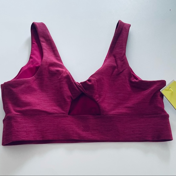 All in Motion Longline Twist Back Women’s Sports Bra - Picture 6 of 7